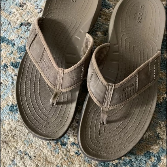 mens crocs flip flops size 13